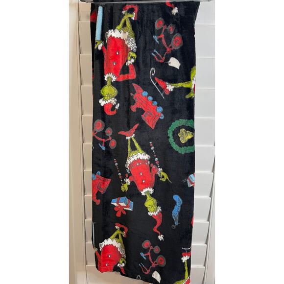 The Grinch Dr Seuss Christmas Black Plush Throw NEW Super Soft Blanket - Picture 5 of 6